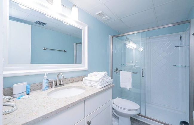 Edgewater Oasis Gorgeous Resort Condo on Beach! - Foto 16