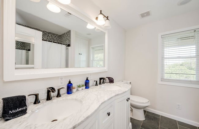 5 King 3 5b Firepit Nearby Pickleball Opens Feb 25 Lvl2 EV Charger Pool w Lake Views - Foto 34