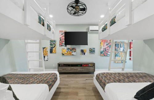 Grand Retreat I! 4BR 5BA Sleeps 15! Private Pool! Luxury and Comfort Await! - Foto 20