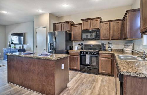 Family Home with Fenced Yard in Austin Suburbs! - Foto 4