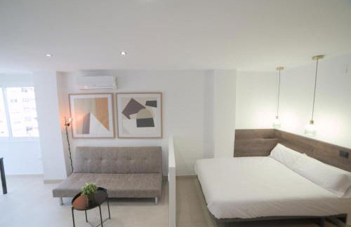 Estudio Playa & Centro - Piscina y Todo a Pie - Foto 6