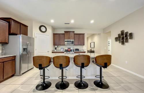 Solterra Resort Davenport FL Clubhouse Area - 7 Bedroom 6 Bath Home with Private Pool Spa - Lazy River 20 min from Disney - Foto 107