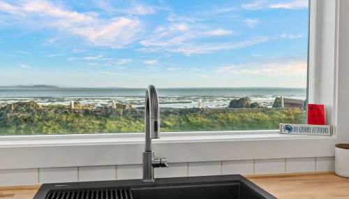 Cozy Coastal Getaway • Panoramic Ocean Views - Foto 3