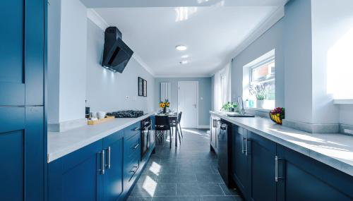 Spacious 4 Bed in Birmingham by 53 Degrees Property, Ideal for Business or Families, Games Room! - Foto 3, stove, dishwasher