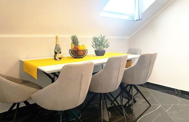 D & Sons Apartments - Photo 74