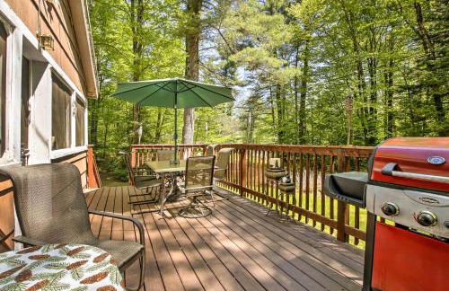 Pet-Friendly Cabin with Fire Pit, BBQ and Great Deck! - Foto 20