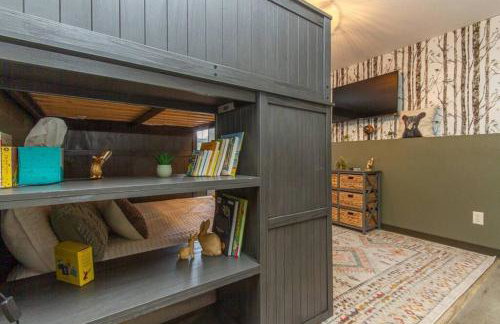 Gorgeous cabin 3bdrm/3bth, hot tub, fireplace, kid/pet friendly - Foto 23