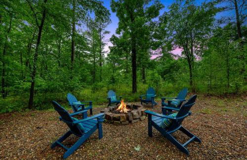 King Suite! Hot Tub, Arcade Games, L2 EV, Fire Pit, Kids Playset, Ping Pong, Dog Friendly - Foto 53