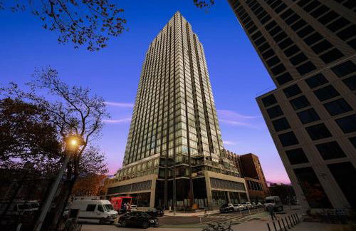 Greenpoint 1 BR w Work Setup by Anyplace - 11752 - Photo 39