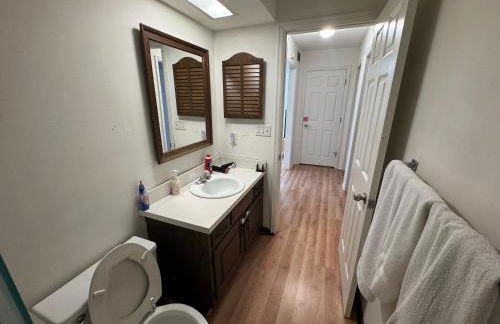 Modern 2BR Suite 202- Toledo & Sylvania Gateway - Foto 11