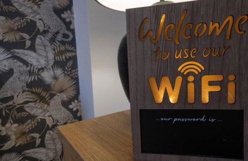 Stunning 3 bed House - Nr Kings Mill Hospital - 2 Parking Spaces, Wifi & Garden - Foto 45