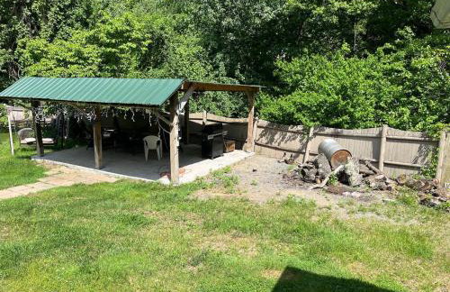 Nothing Fancy Older Pet Friendly Home near I 95 - Foto 53