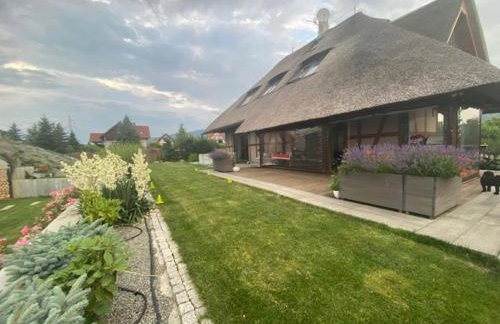 Chata pod strzechą w Beskidach - Foto 47