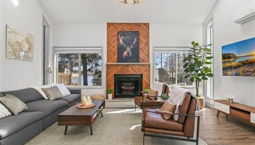 3BR, Lakeview, Hot Tub, Nintendo Switch - Deer Haven Poconos Retreat - Foto 1