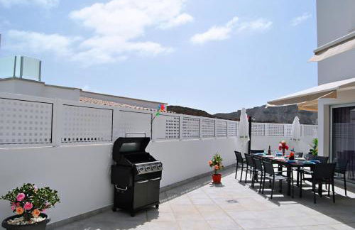 Big Villa Tauro with Private Heated Saltwater Pool & Jacuzzi & BBQ & Game Room & Arcade Games - Foto 26