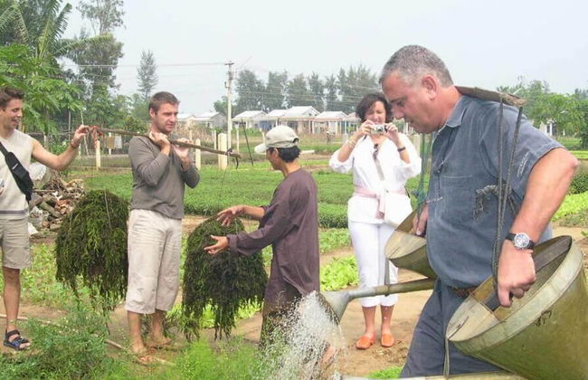 Aldea de vegetales Tra Que desde la ciudad de Danang - Tour de día completo - Foto 3