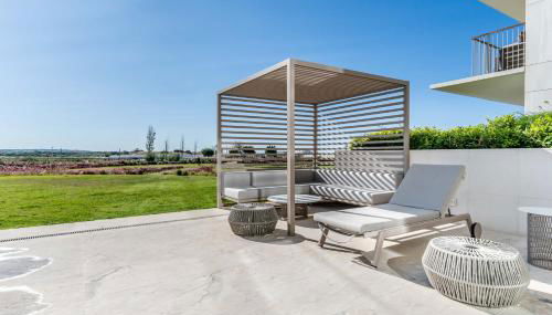 Beachfront Garden & SPA - indoor and outdoor pool - Foto 3, Garden, sunbed, Garden view