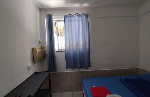 Seu Apto Praia da Costa 2 Sala Quarto Banheiro 1 Cama casal e 2 Camas Solteiro Econômico Local Excelente Ar Cond Frigobar Microondas Tv Todo Seu Centro - Foto 2
