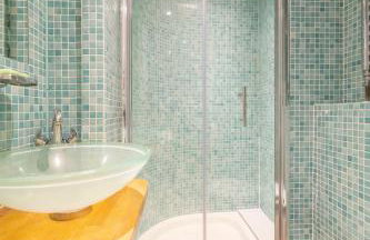 Stylist Split Level 2 Bed With Parking - Foto 18