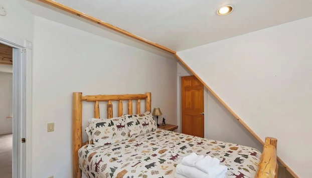 Timber Lodge HUGE Log Cabin with Hot Tub - Foto 5, Habitación