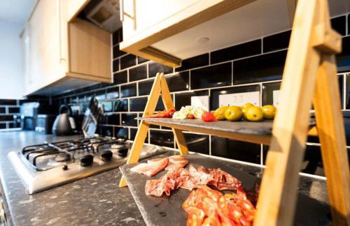 DiscountsContractorsWIFIFree ParkingSmart TV - Foto 6