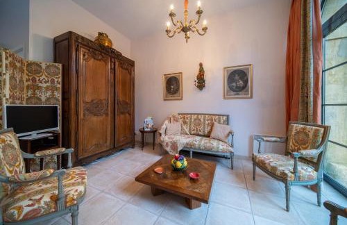 Les calèches de l'Hôtel de Beaumont - Foto 8