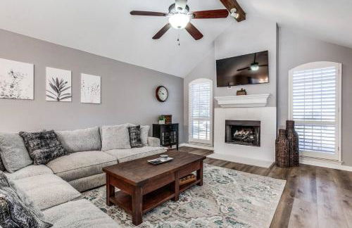 Rockwall Luxury Retreat-Pool/Spa/Patio/Gameroom - Foto 21