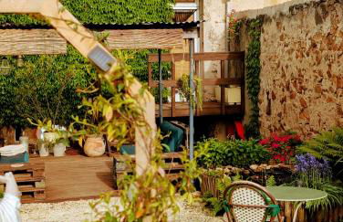 Garage Number 9 Private Urban Loft Apartment with Jacuzzi in Le Dorat - Foto 26