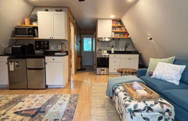 Bluebird Cabin - Cozy A-Frame Retreat - Photo 13