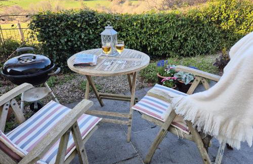 Lovely Little Garden Cottage, Tamar Valley, Cornwall - Photo 21