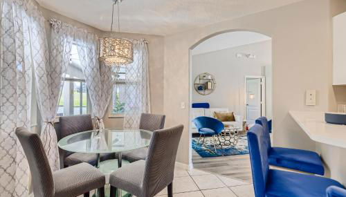 NEW Modern Relaxing 4 Bedroom Pool Villa Near Disney's Parks - Foto 2