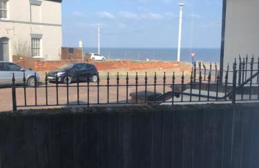 Roker Cottage, luxury seaside apartment, private parking, sky tv - Foto 1