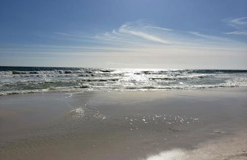 1215 A Slice of Heaven - Destin! Pool View! - Foto 25