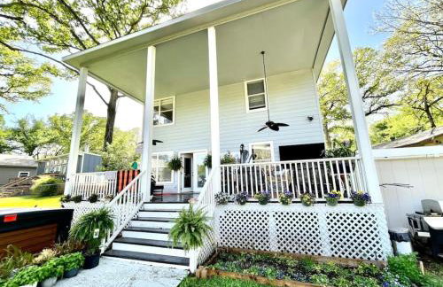 Massive lakefront home with HOT TUB - Foto 41