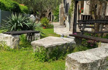 Jolie Ann Marie apartment - Photo 33