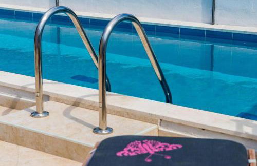 Tranquil Villa with Pool - Photo 37