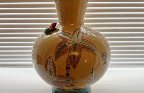 Old Betting Shop for 3 & Furry Friend - Photo 40