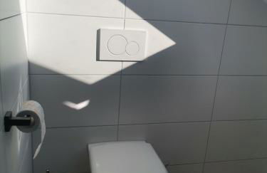 GästeZimmer im Altbau Dachgeschoss mit kleinem Bad WLAN, TV und Parkplatz - Foto 25