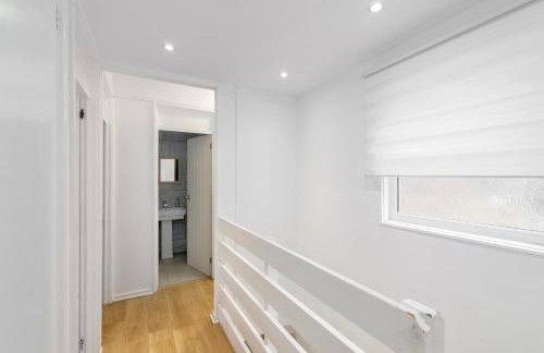 Modern Retreat - 3 Beds - Parking - Wifi - 15 mins to tube - Foto 15