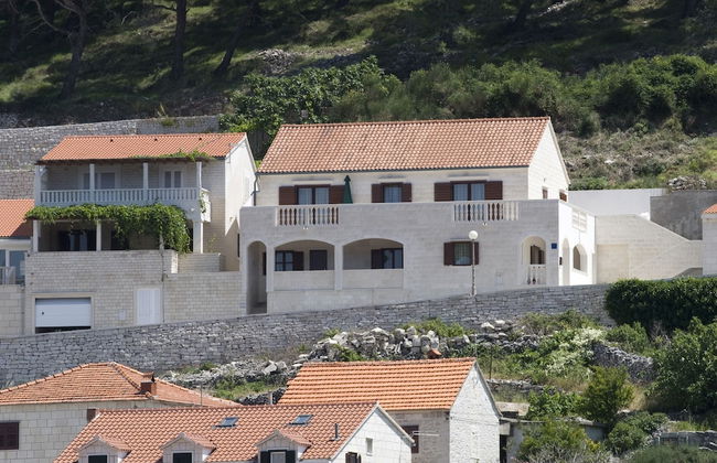 Apartments Pucisca - Foto 1