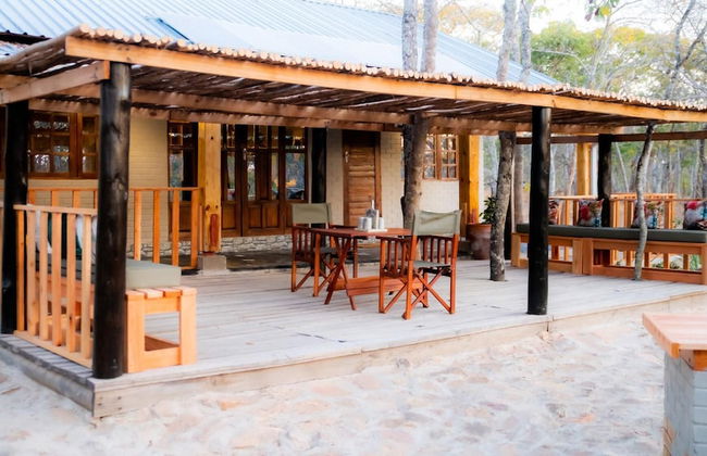 Rustic Luxury Farm Cabin Located in Hwedza - 2031 - Foto 44