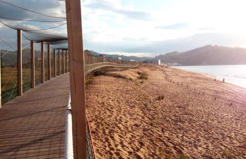 OFERTA ESPECIAL ÚLTIMA HORA - SARAKATUA15 - vistas espectaculares - familias y parejas - 2 dormitorios independientes - amplio salón cocina comedor - tarjeta parking OTA GRATIS - Julio y agosto estancia mínima 7 noches de domingo a domingo - - Foto 76