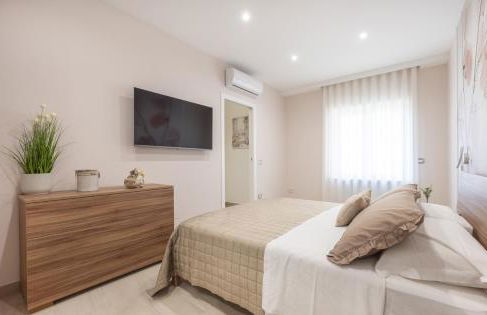 Lucky House Sorrento - Photo 11