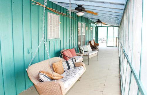 Group Cabin with Kayaks and Foosball Table in La Grange, Texas - Foto 1