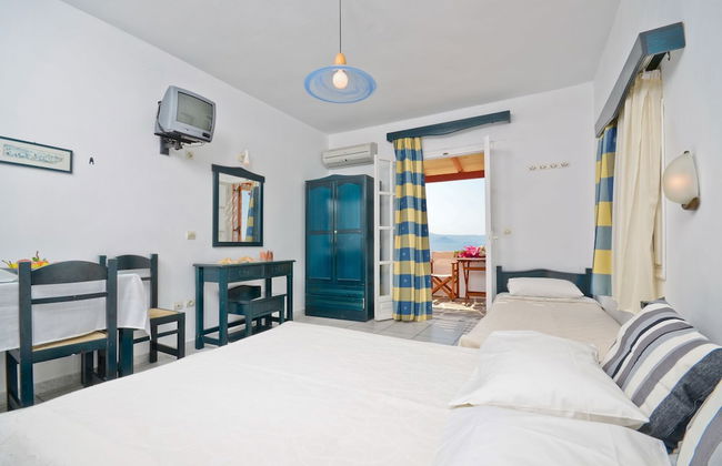 Ydreos Studios & Apartments - Photo 7