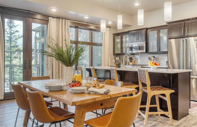 Kestrel by Avantstay Close to the Ski Slopes in This Majestic Home in Park City - Photo 11