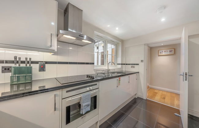 The Hertford Boutique - Foto 79