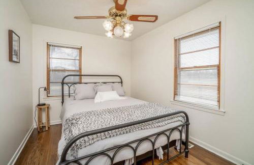 2 Bed 1 Bath Home w 2 Car Garage & Fenced Yard - Photo 9