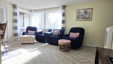 Lakefront Escape, Sunrise Views, Boat Slip & Community Dock Access - Foto 3