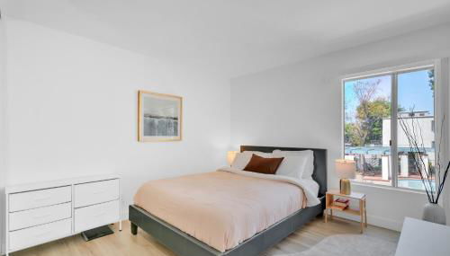 High Ceilings 3BR with Loft-2 Baths Pool & Jacuzzi - Foto 4